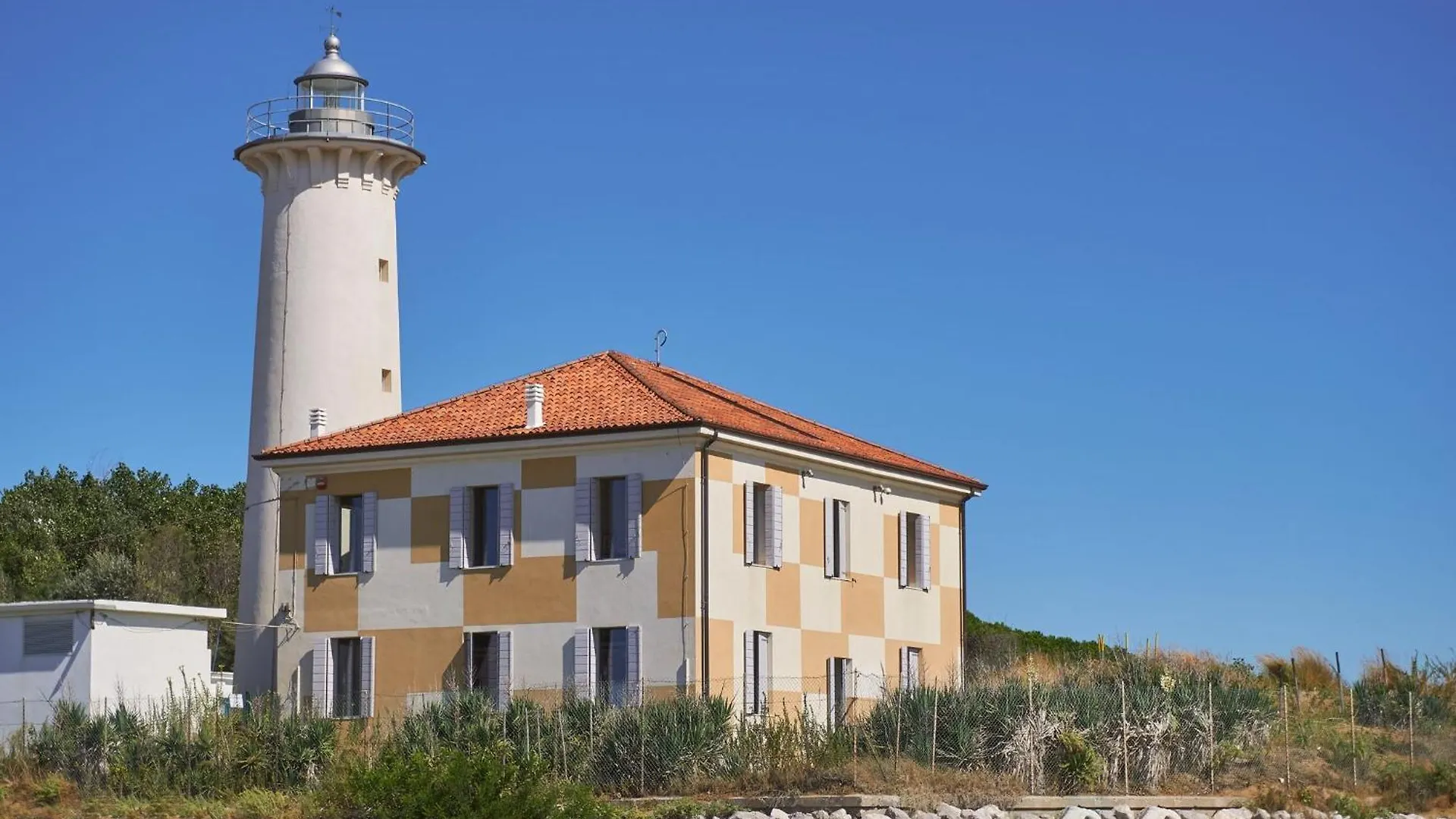 Refurbished One Bedroom Flat With Communal Garden Bibione